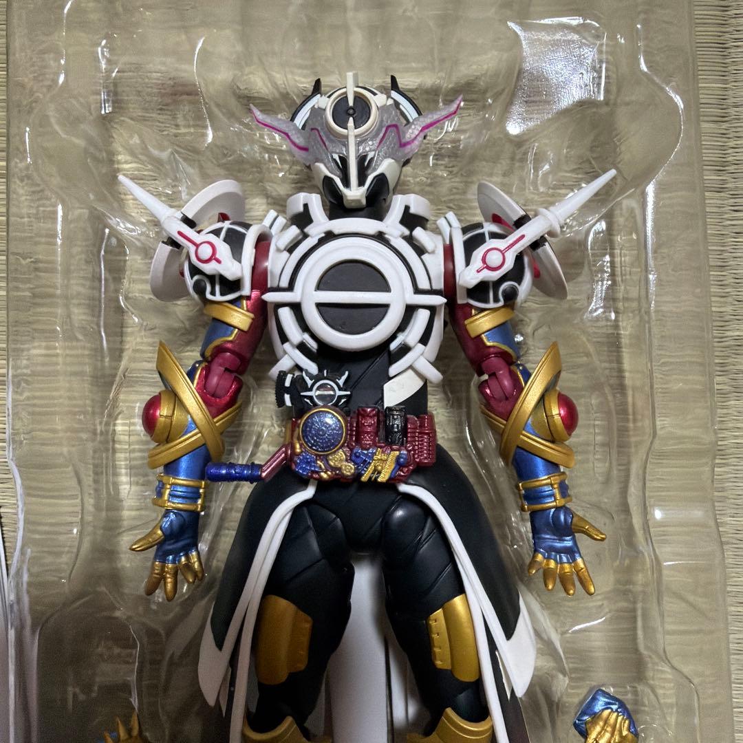 S.H.Figuarts 仮面ライダーエボル ブラックホール