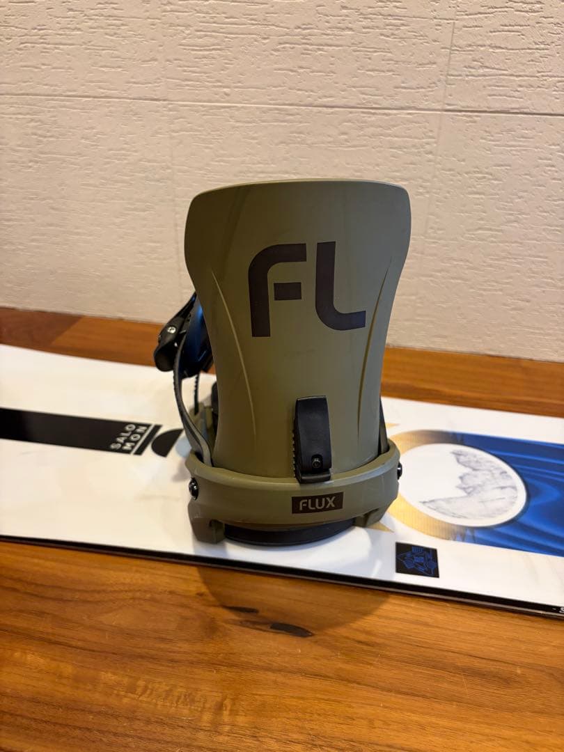 SALOMON スノボ　板　FLUX ビンディング　セット　152センチ