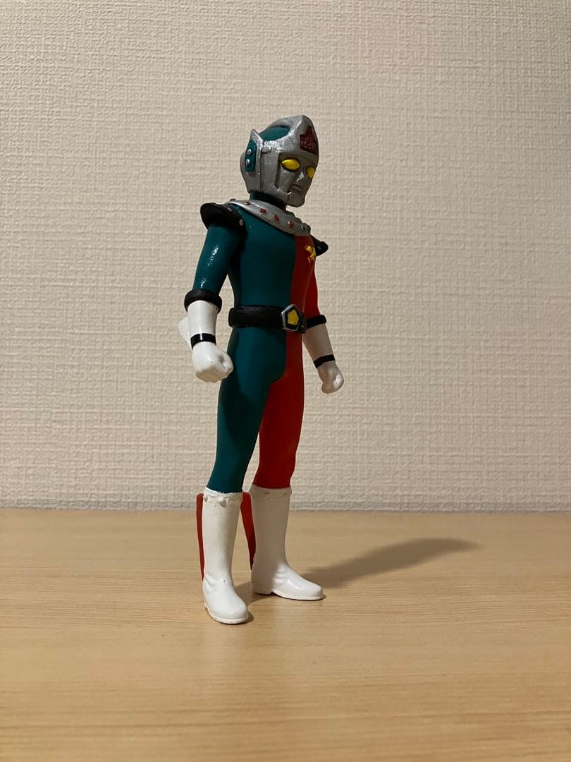 ウルトラマン 特撮 ソフビ リペイント カスタム 『アイゼンボー』