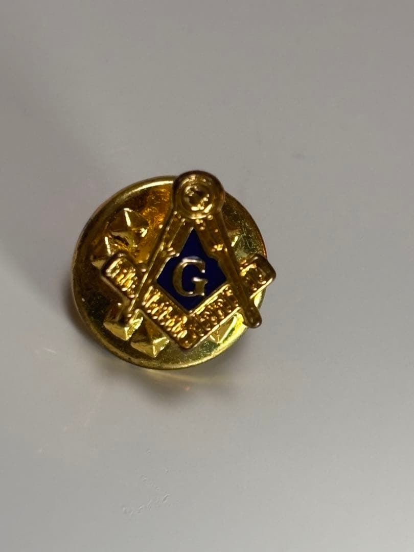 フリーメイソン 金色 バッジ