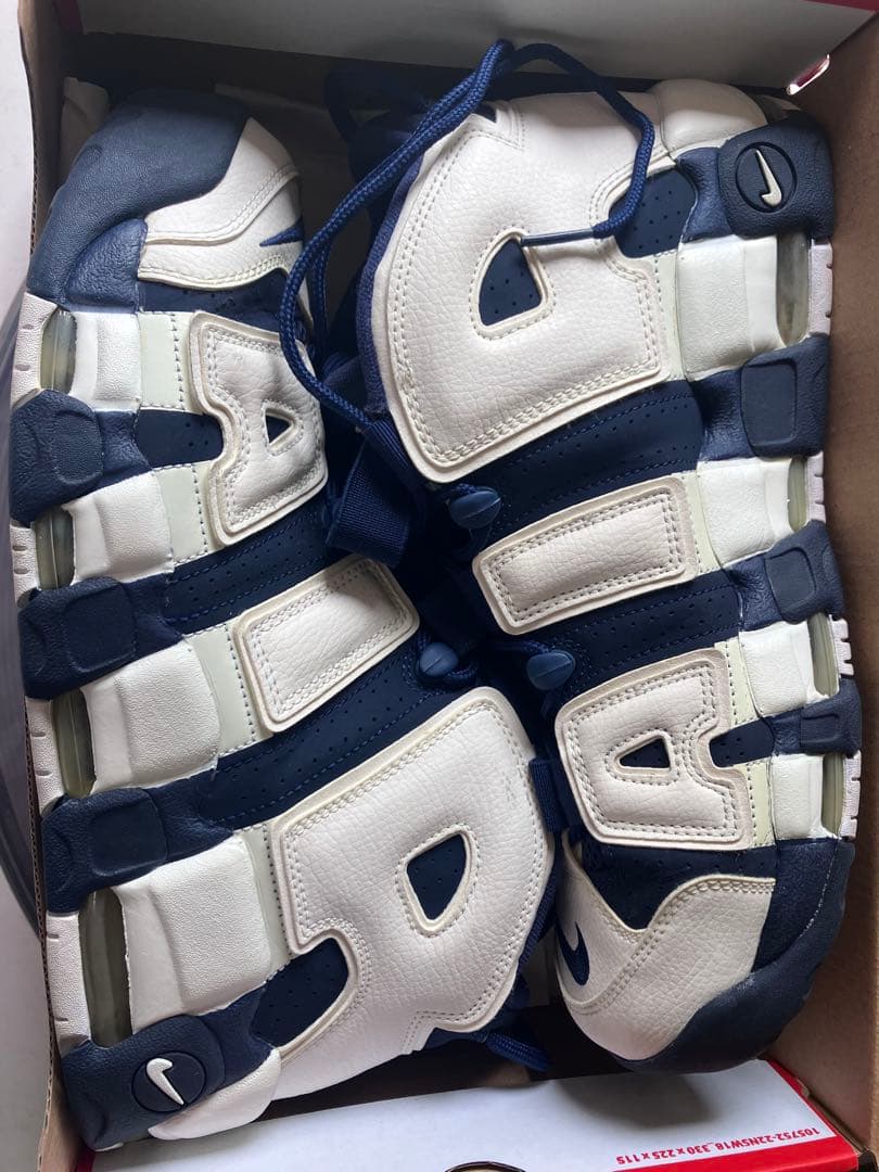 NIKE モアテン