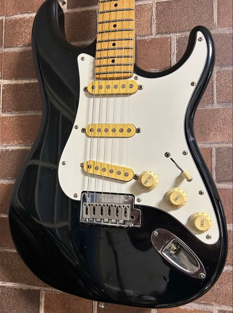 愛用して下さい　Fender Japanエレキギター　STM-55