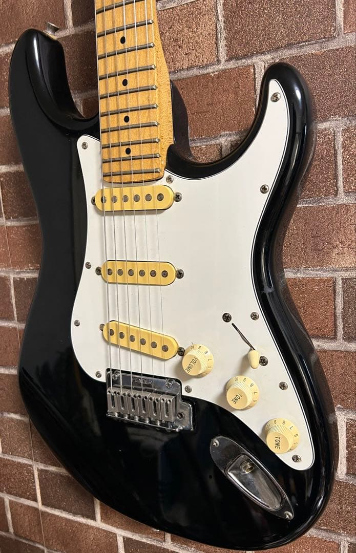 愛用して下さい　Fender Japanエレキギター　STM-55