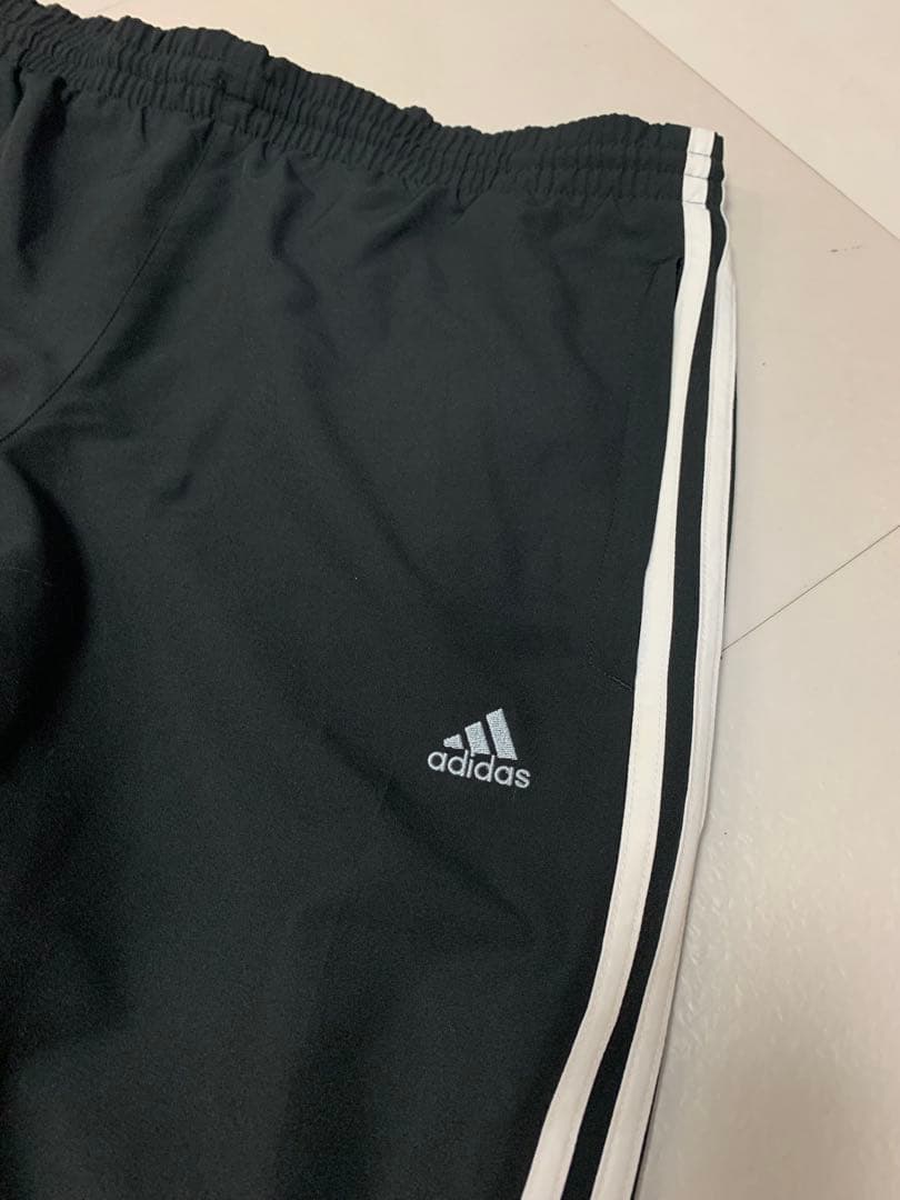 adidas ブラック ジャージセットアップ
