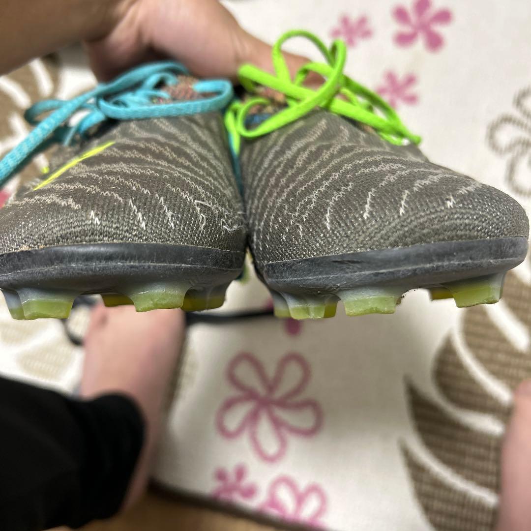 Nike サッカーシューズ スパイク グレー/マルチカラー