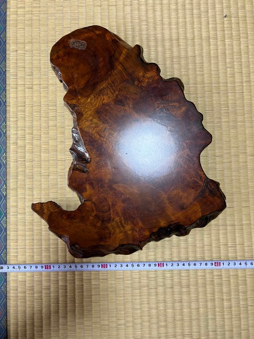 屋久杉　置物 約30cm x 25cm