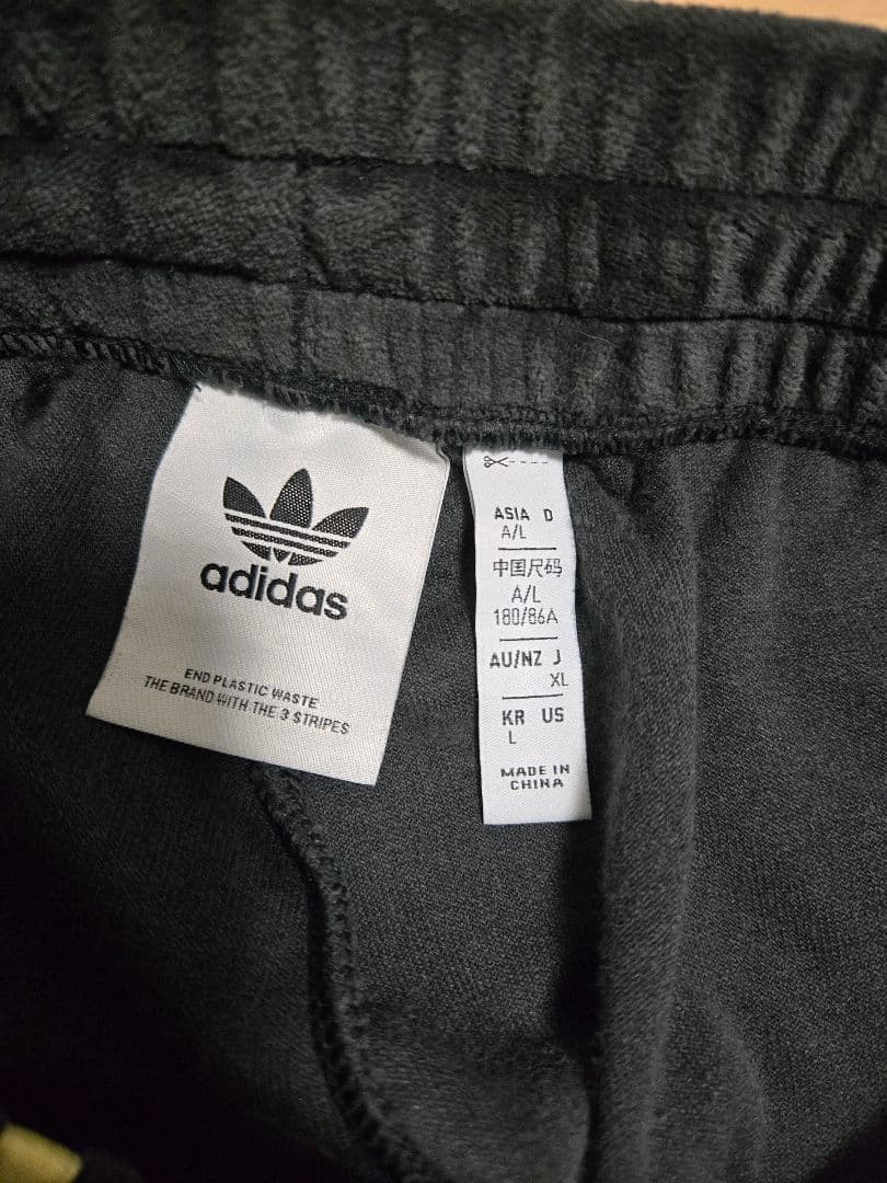 adidas アディダス ベロア トラックパンツ