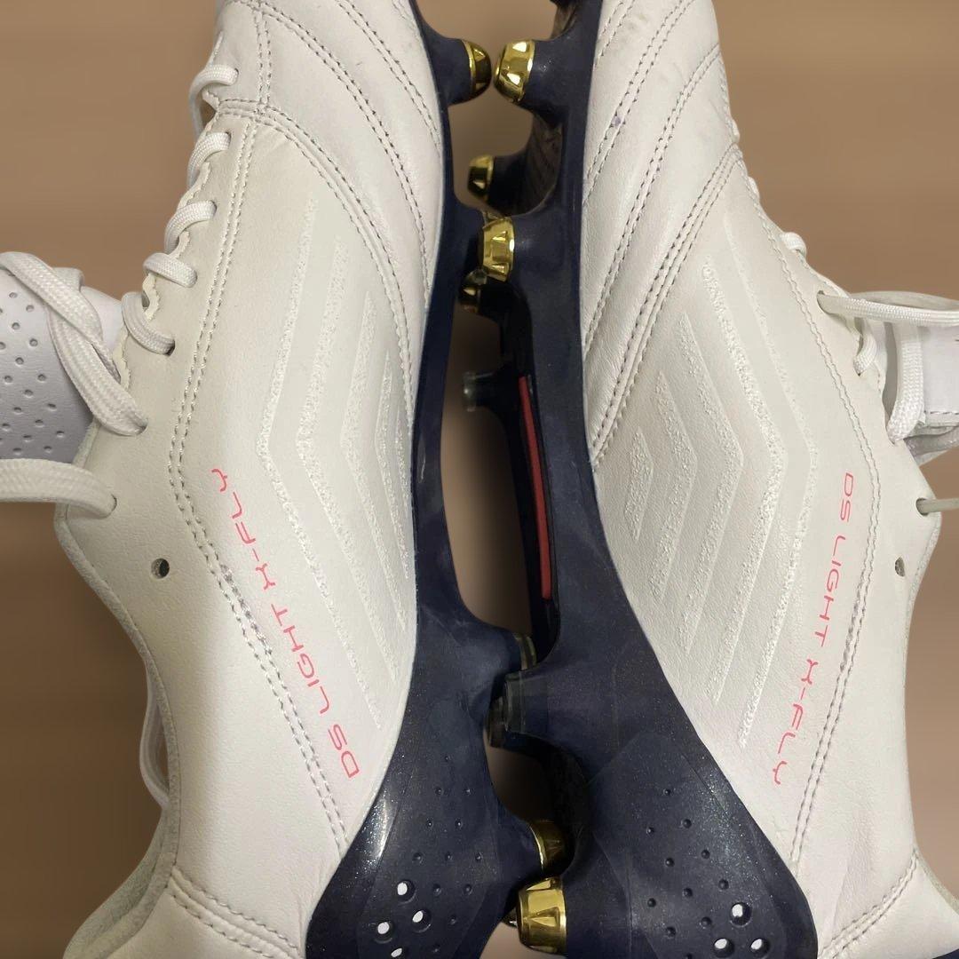 美品ASICS DS LIGHT X-FLYサッカーシューズ