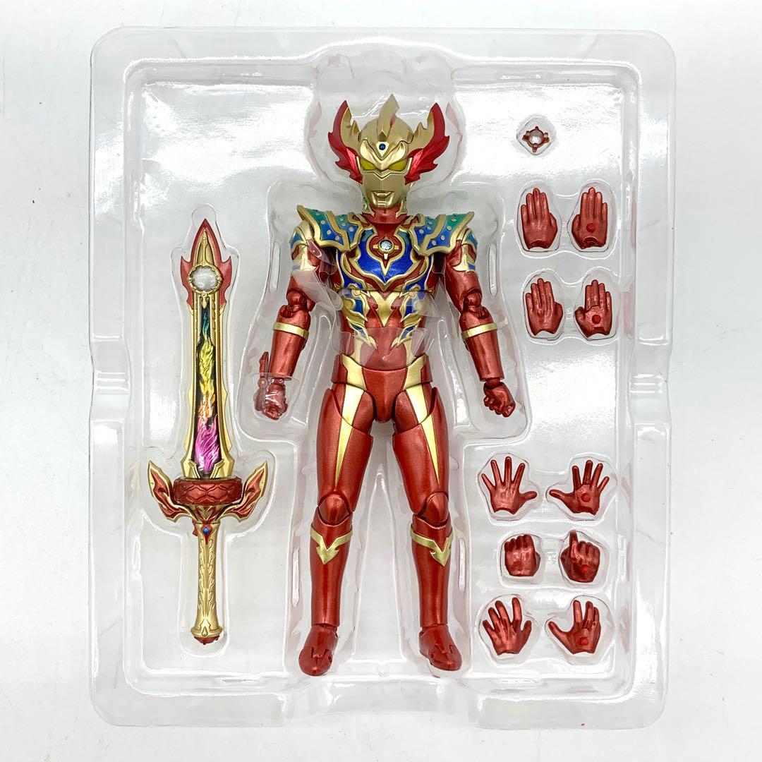 SHフィギュアーツ　ウルトラマンタイガ　トライストリウムレインボー
