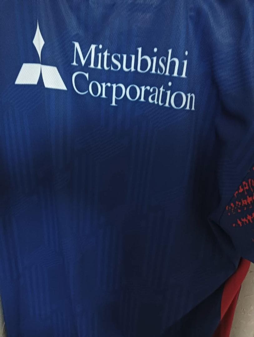 Jリーグ（FC東京 4名の選手のサイン入り）ユニフォーム