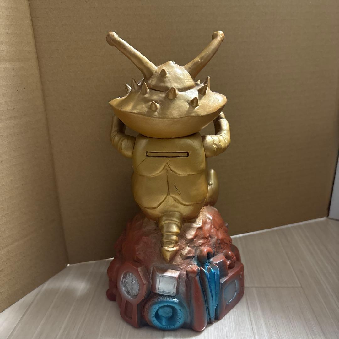 カネゴン　MARMIT 円谷プロ