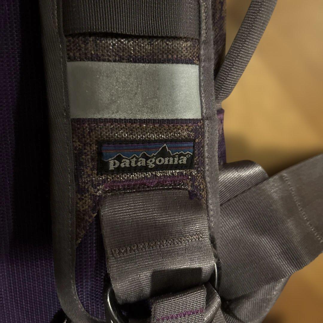 激レアはPatagonia メッセンジャーバッグ 紫 大容量