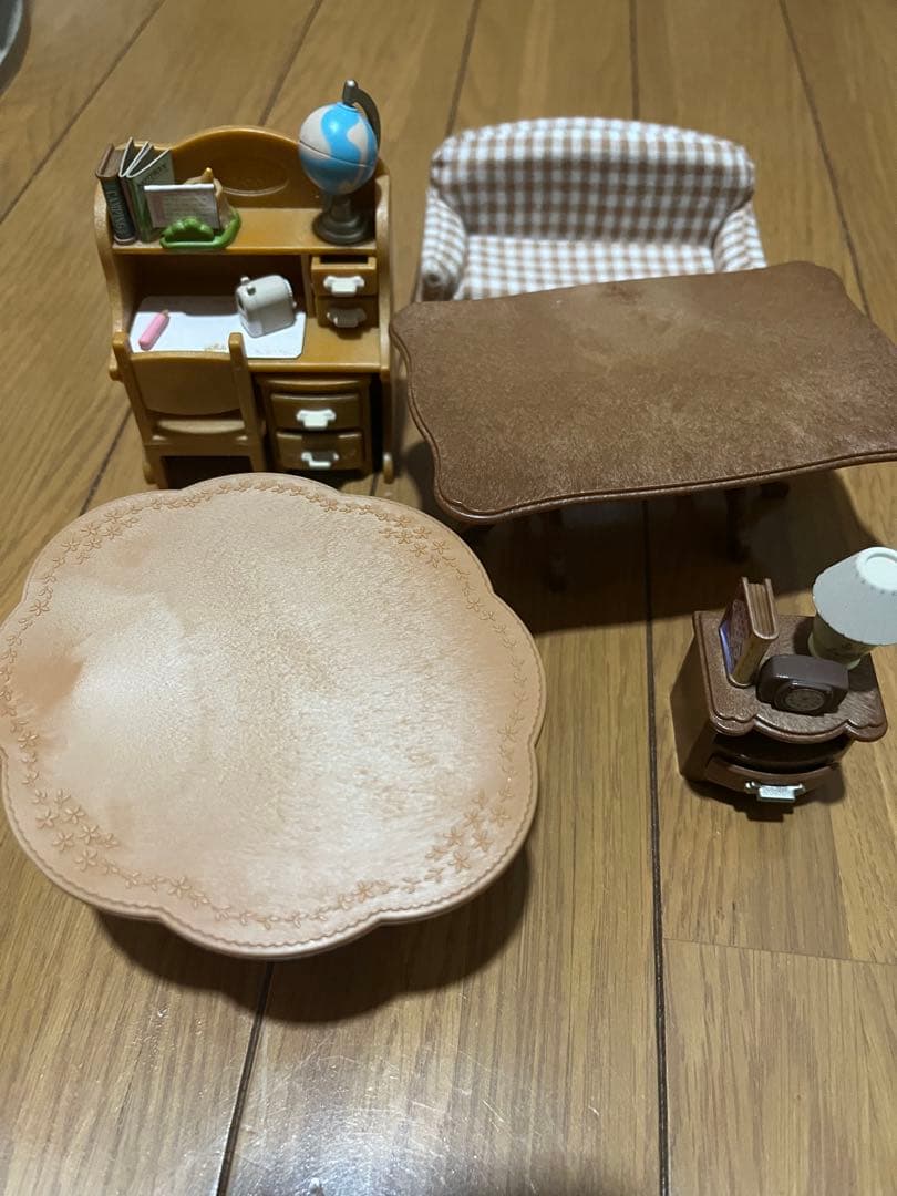 シルバニアファミリー あかりの灯る大きなお家 お人形＋小物セット