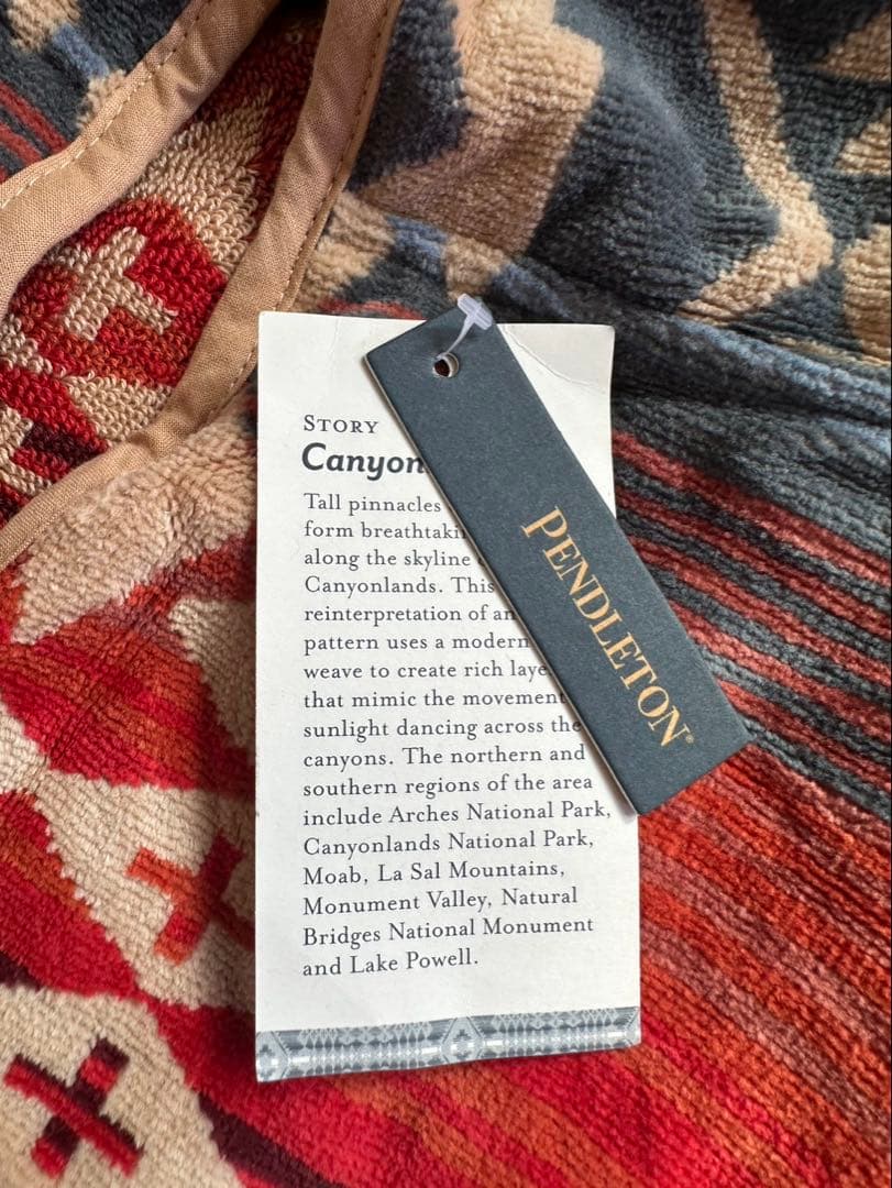 Pendleton 幾何学模様 フード付きブランケット