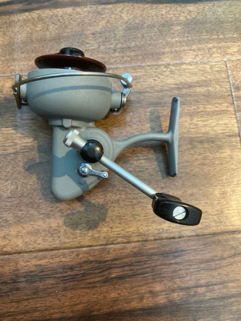 Pflueger Supreme 551 美品なリールです。