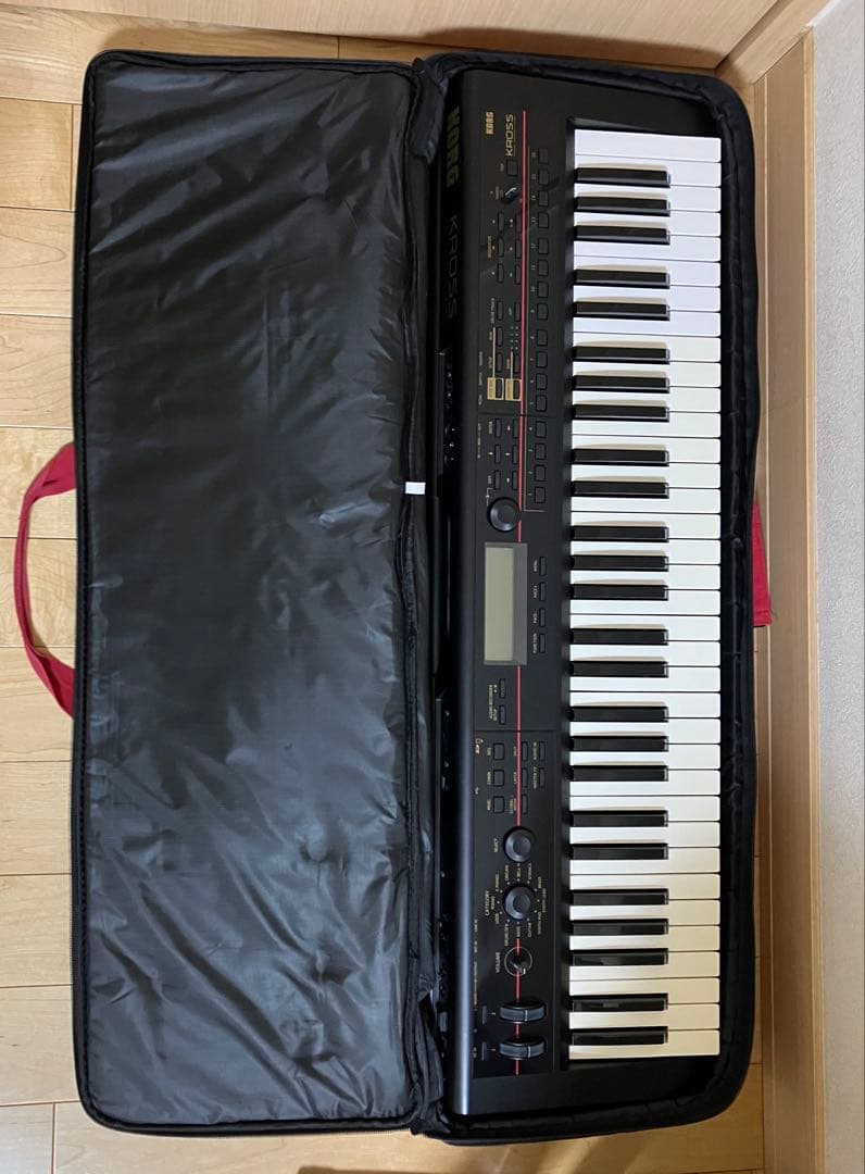 KORG KROSS 1 初代　61鍵 キーボード (専用ケース、スタンド付き)