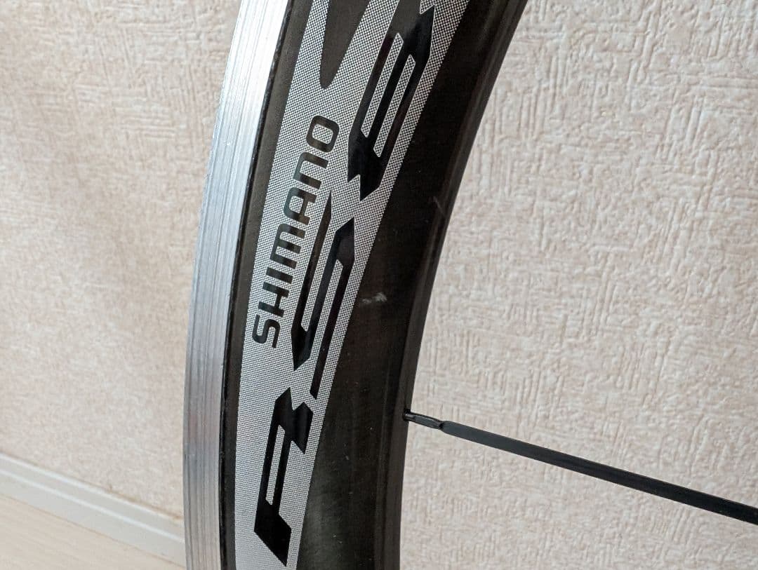 リアのみ　Shimano RS81 622 x 17C クリンチャーホイール