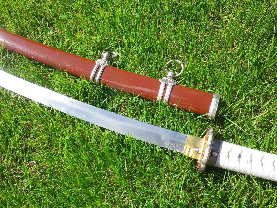 九八式軍刀　鉄鞘　赤茶色　当時物を仕立て直した品物　模造刀付【説明欄参照】