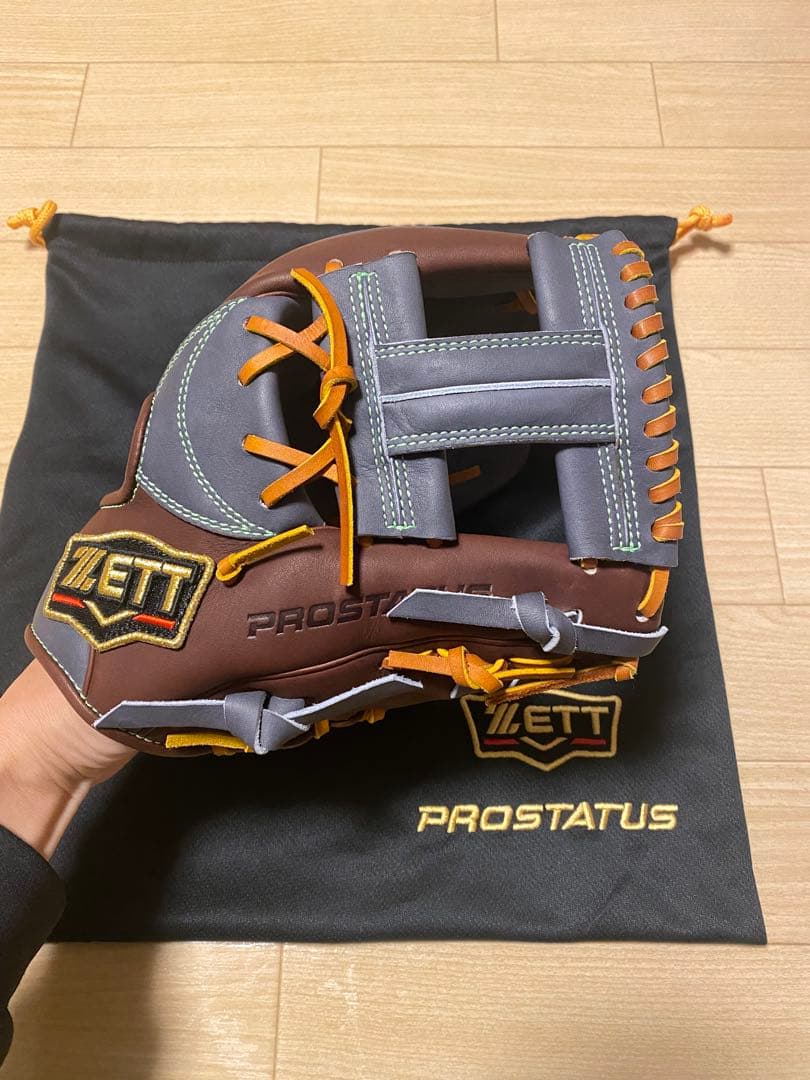 ゼットプロステイタス軟式オーダーグラブ