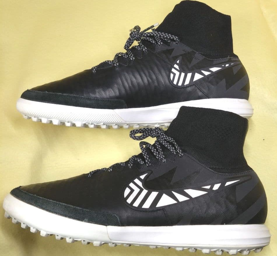 ナイキ☆NikeマジスタXプロキシモストリートＴＦ 25.5ⅽⅿ