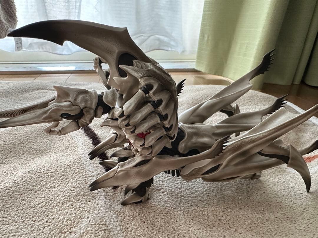 特撮リボルテック　レギオン　箱痛み大