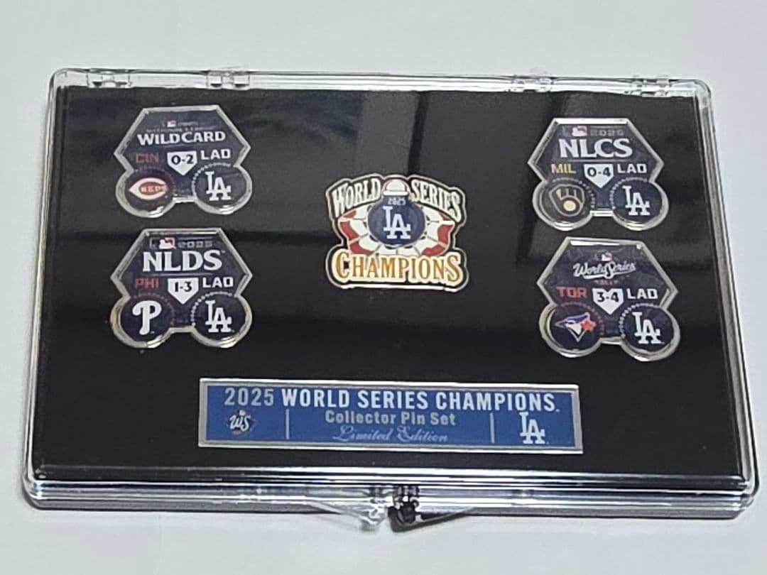 み*こ様 2025MLB LAドジャース WS優勝記念ピン5個セット①