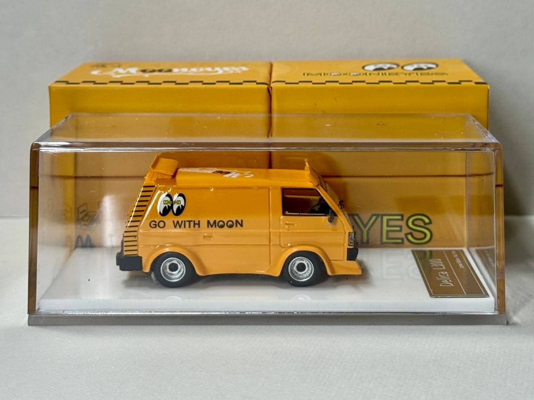 ☆MJモデル 1/64 三菱 デリカ MOONEYES ミニカー イエロー☆