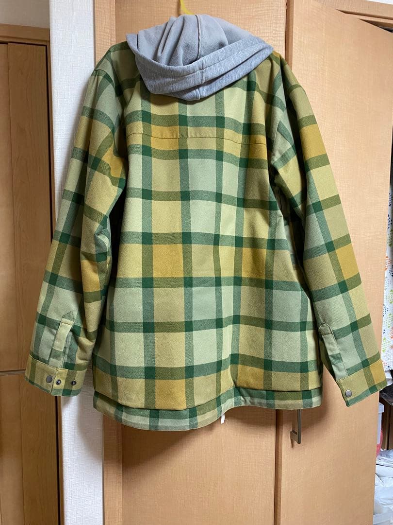 BURTON スノーボード上下 （チェック柄、ジーンズ柄）、サイズは、L、XL