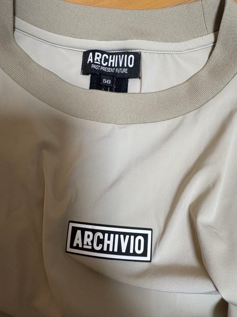 【新品未使用】ARCHIVIO ベージュ 長袖プルオーバー