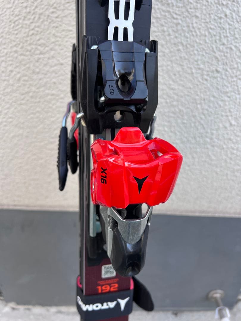 ATOMIC スキー板 192cm レッド/ブラック
