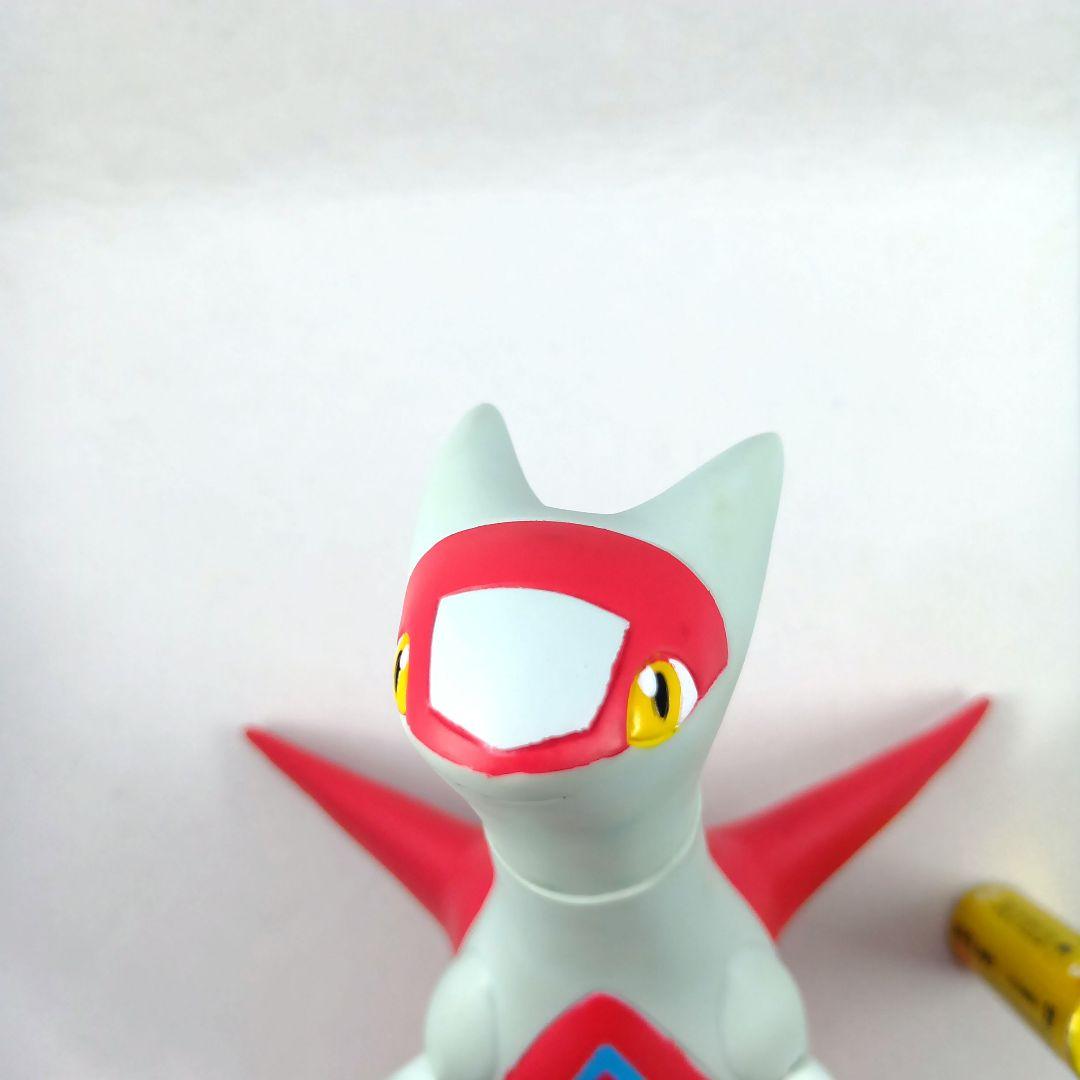 TOMY リアルフォルム ラティアス　開封済み