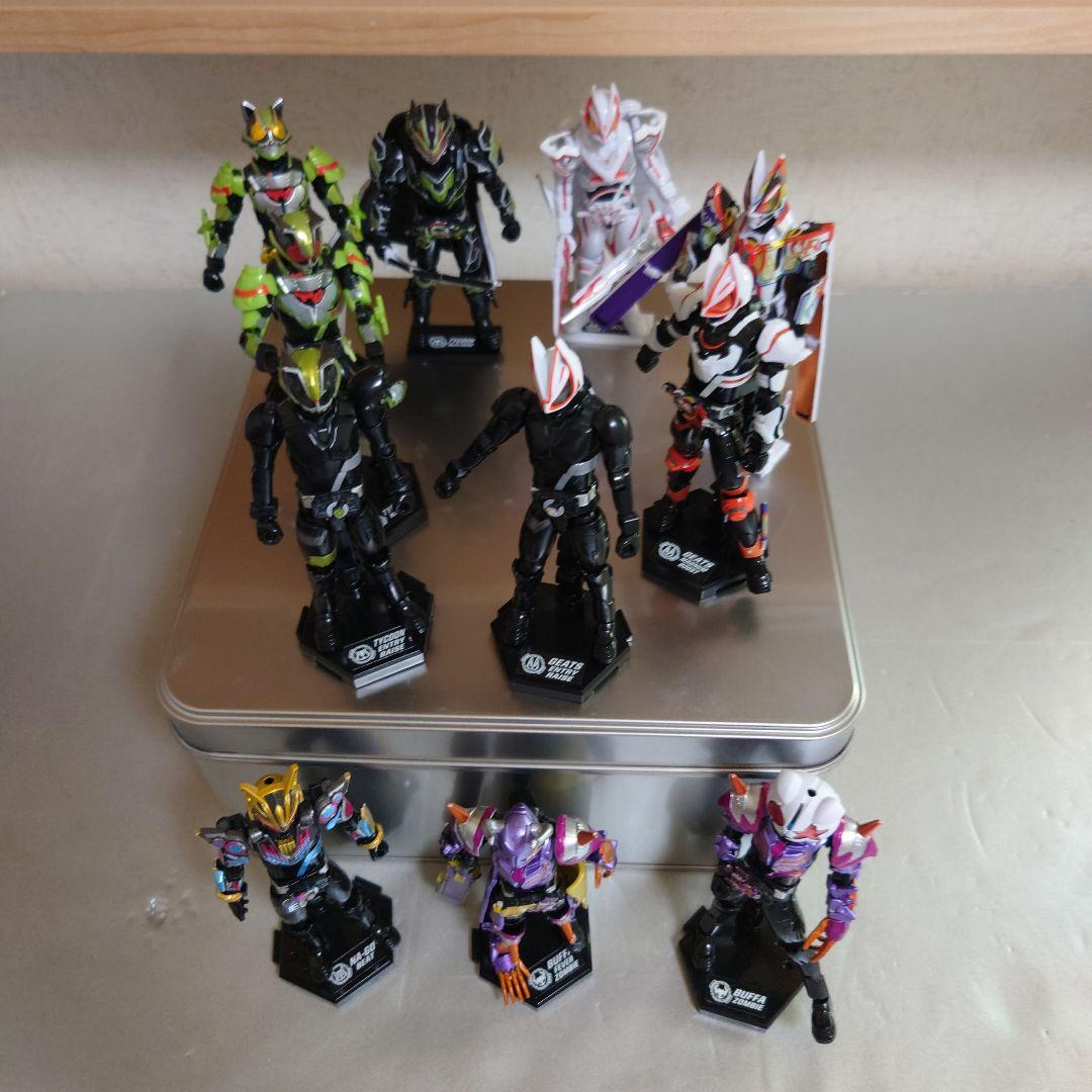 仮面ライダーギーツ 装動 12体＆アイテム等