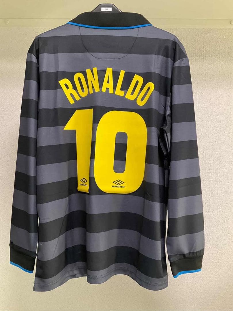 R*a様 インテル・ミラノ Umbro Ronaldo 10 シャツ Lサイズ