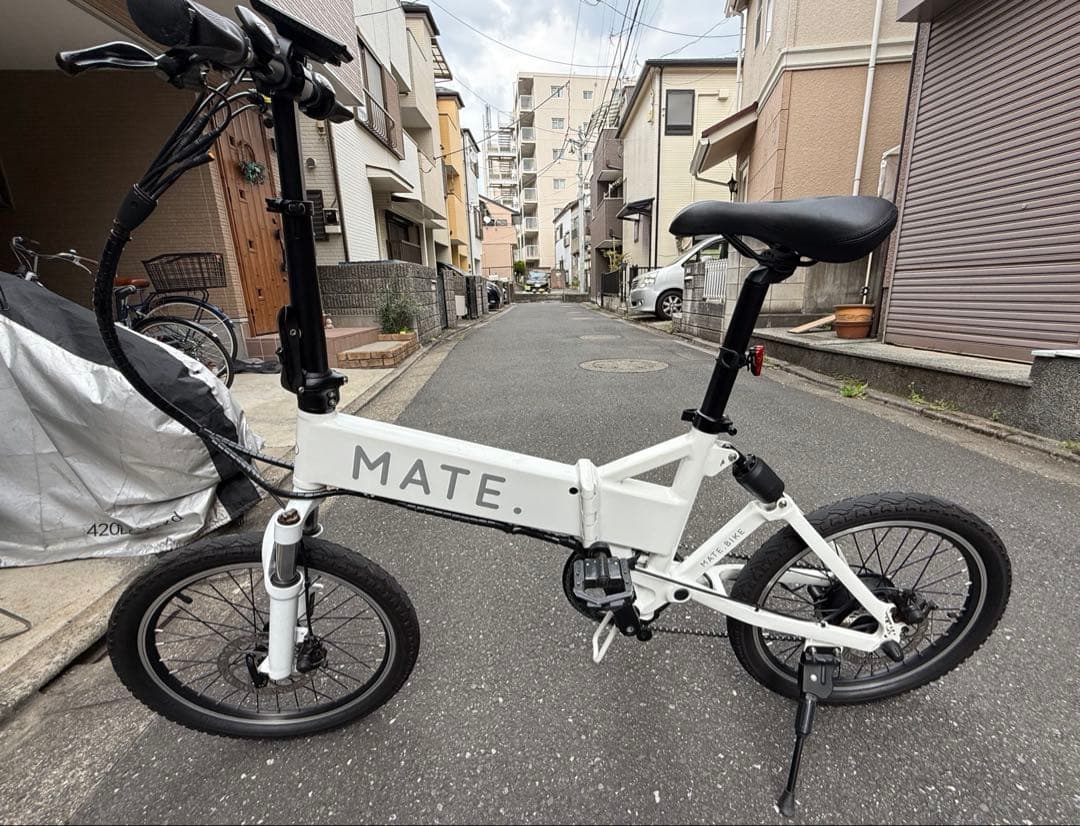 MATE CITY 日本限定カラー白