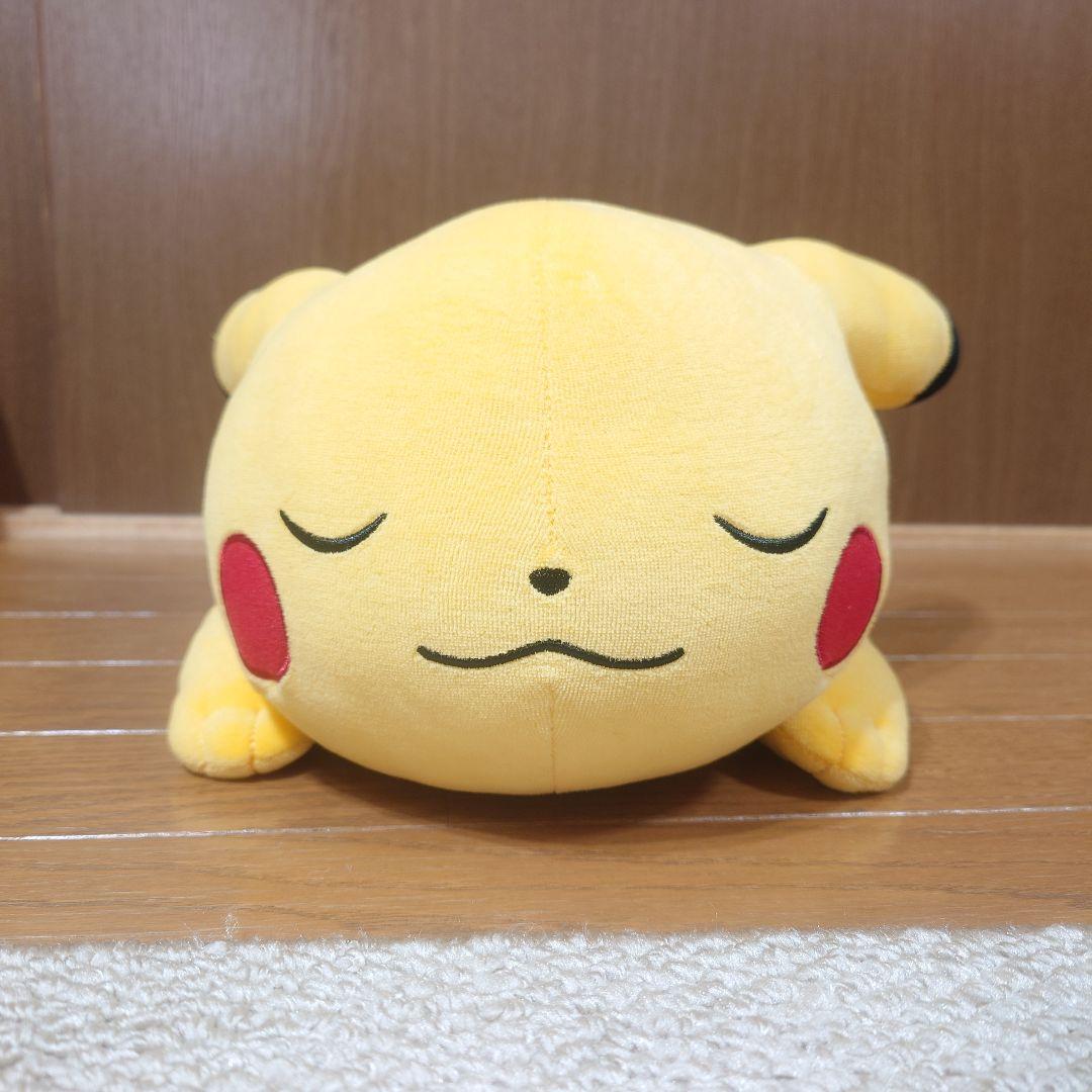 ​【激レア・2015年初期】すやすやピカチュウ ぬいぐるみ ポケモンセンター