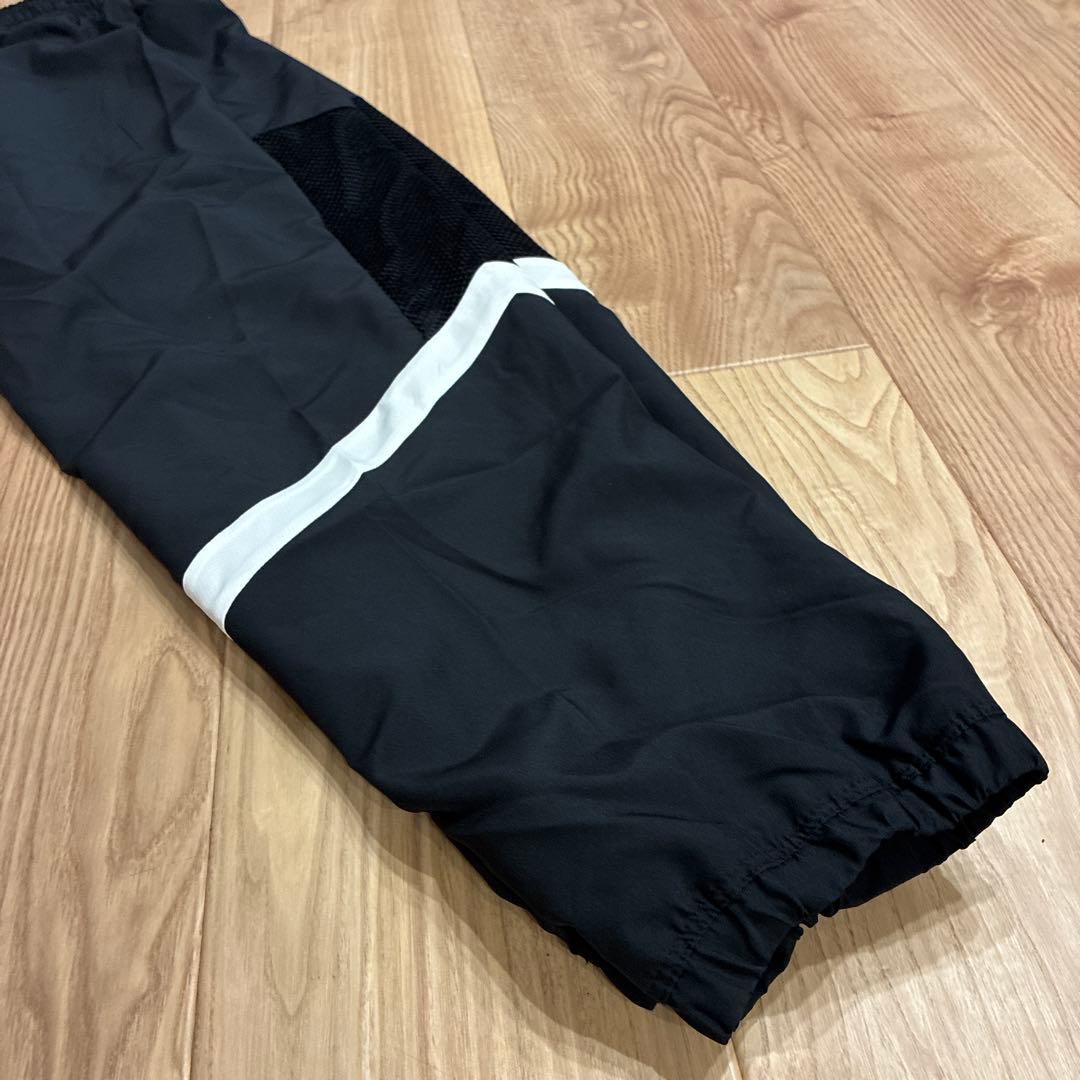 【新品タグ付】Nike ルーズフィット　XL ジャージパンツ