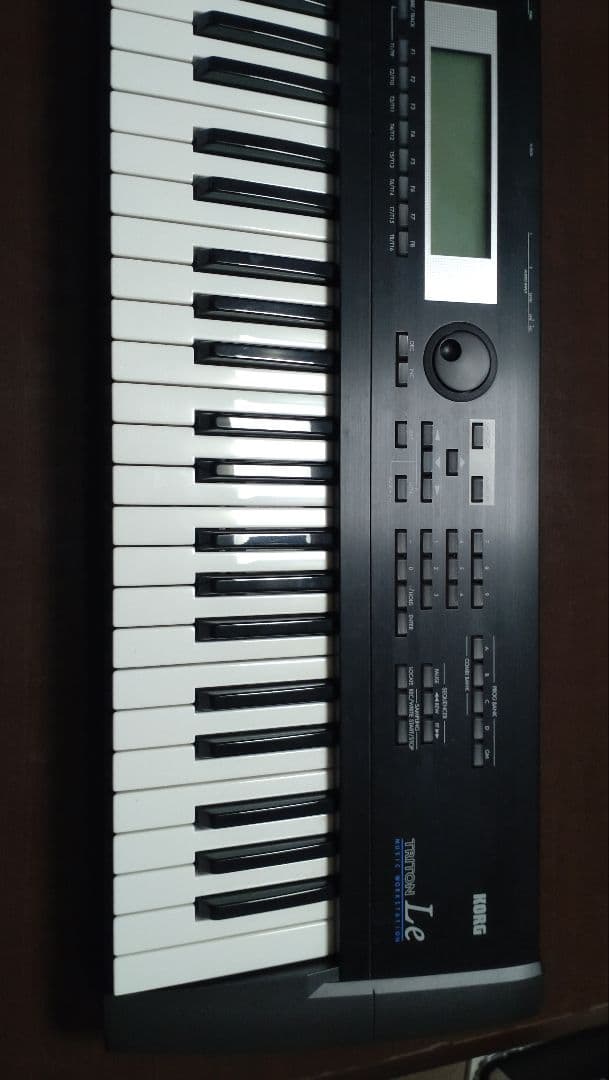 美品☘️ KORG コルグ TRITON Le 61シンセサイザー