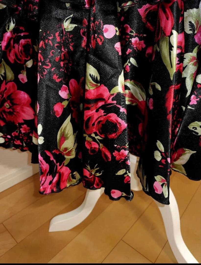 ✨美品✨社交ダンスドレス ✫イチオク✫チョーカー付き黒とサテン花柄 3段 M