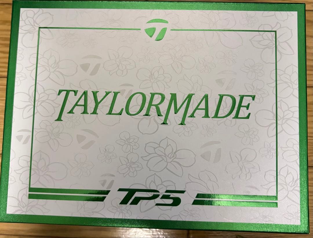 TaylorMade TP5 STRIPE ゴルフボール 12個入り