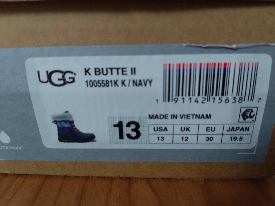 UGG 子供用 防水ブーツ 13サイズ ネイビー/オレンジ