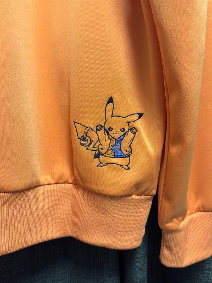 【新品・未使用】USJ ポケモン コラボパーカー　Lサイズ
