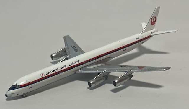 JAA  / JAL DC-8-61 2機セット 1機に難あり