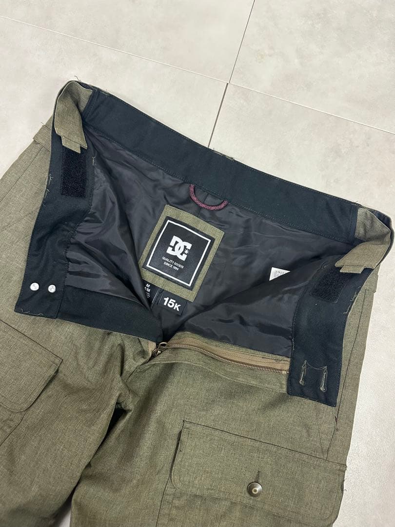 【DC Shoes】M 一度着用 美品 スノボ パンツ カーキ　スノーウェア