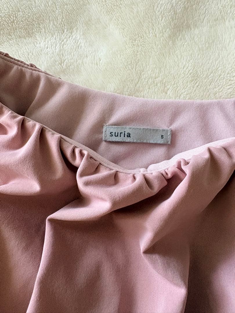 【ぼぼ未使用】suria Sトップスドレープデザイン ヨガウェア ピンク