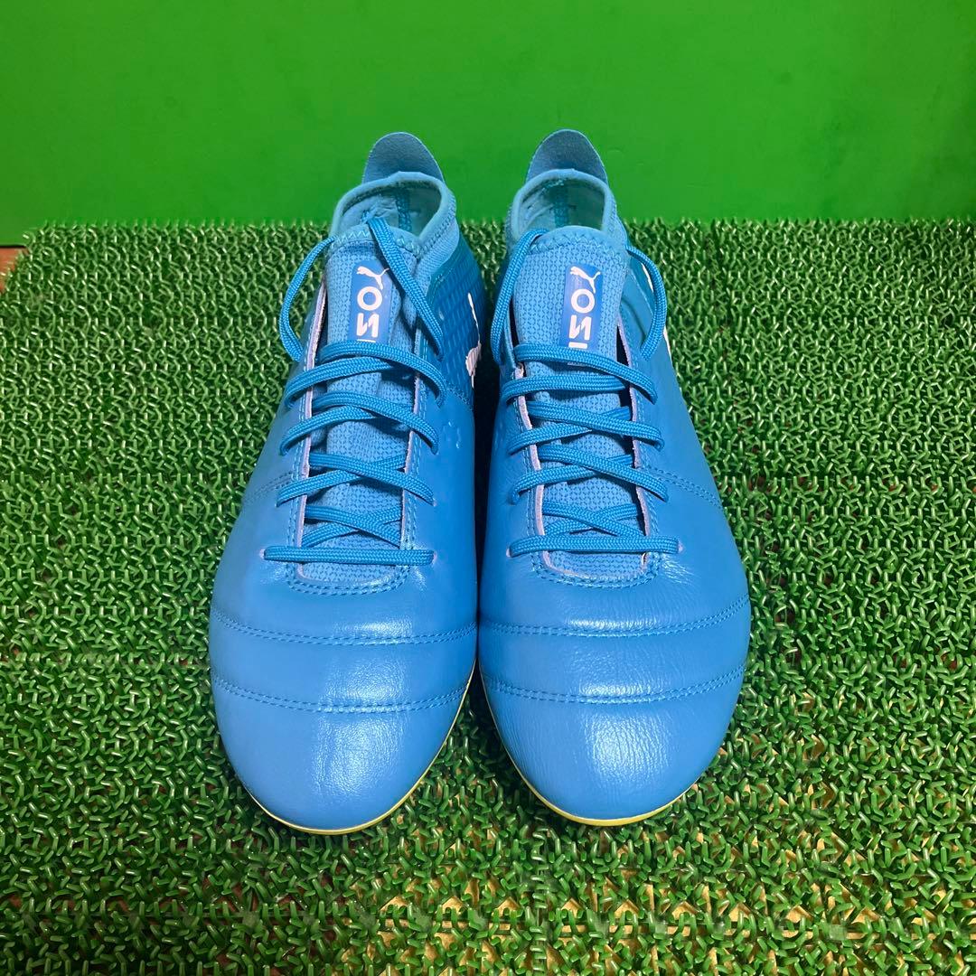プーマ サッカースパイク プーマワン 17.2 HG(ブルー×イエロー)