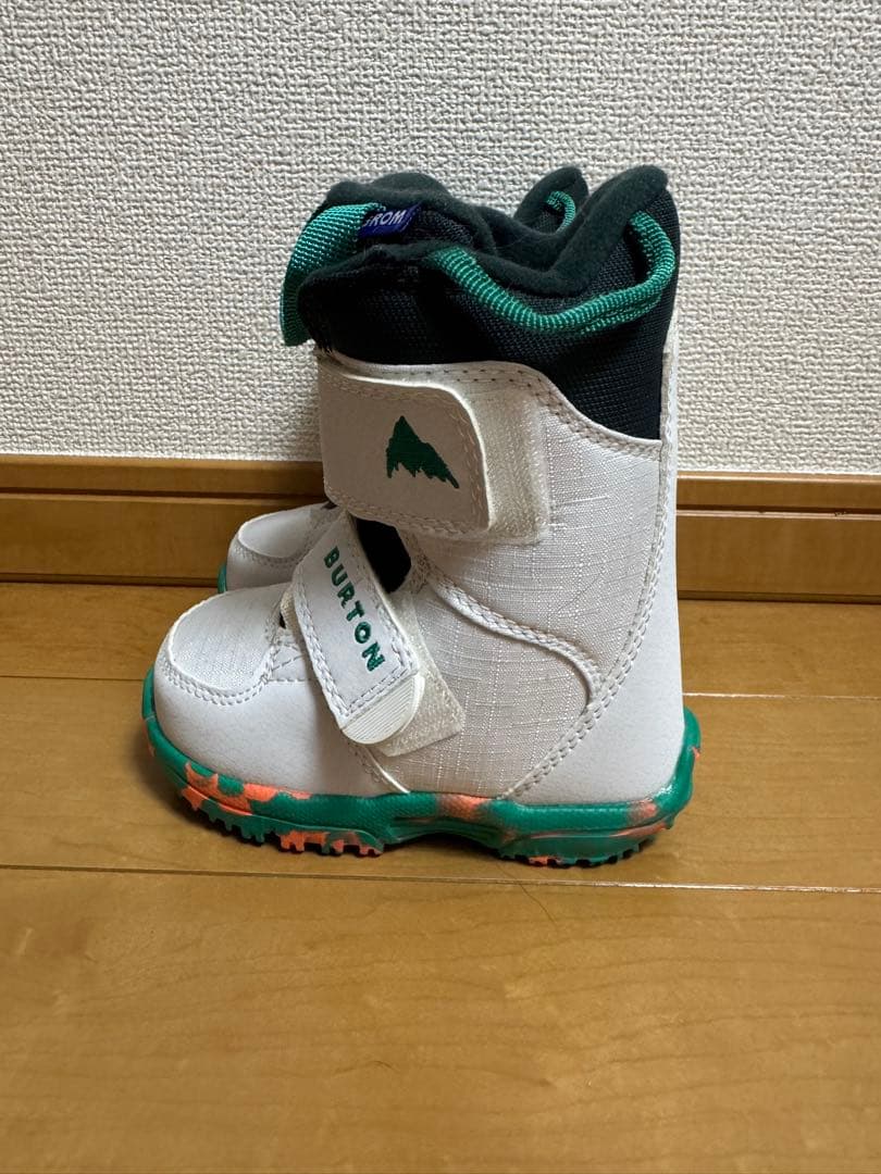 キッズ Burton ミニグロム スノーボードブーツ13.5センチ