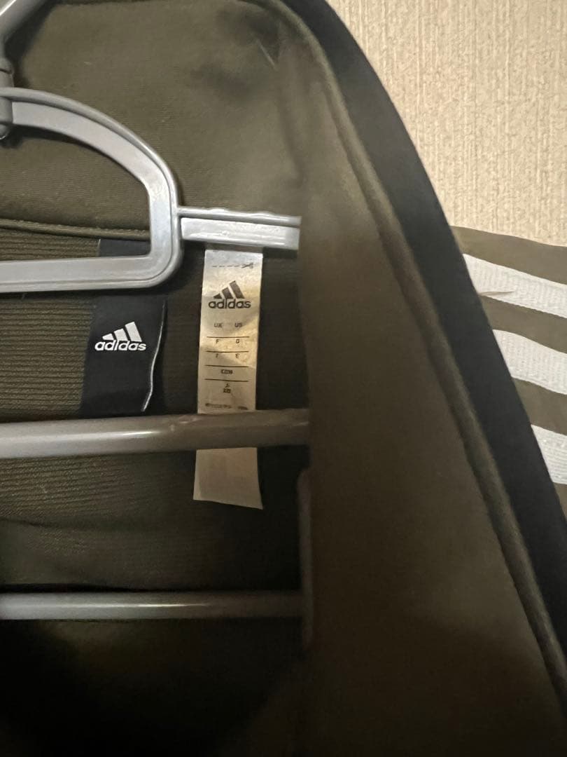 adidas アディダス　ジャージセットアップ　ブラック　オリーブ