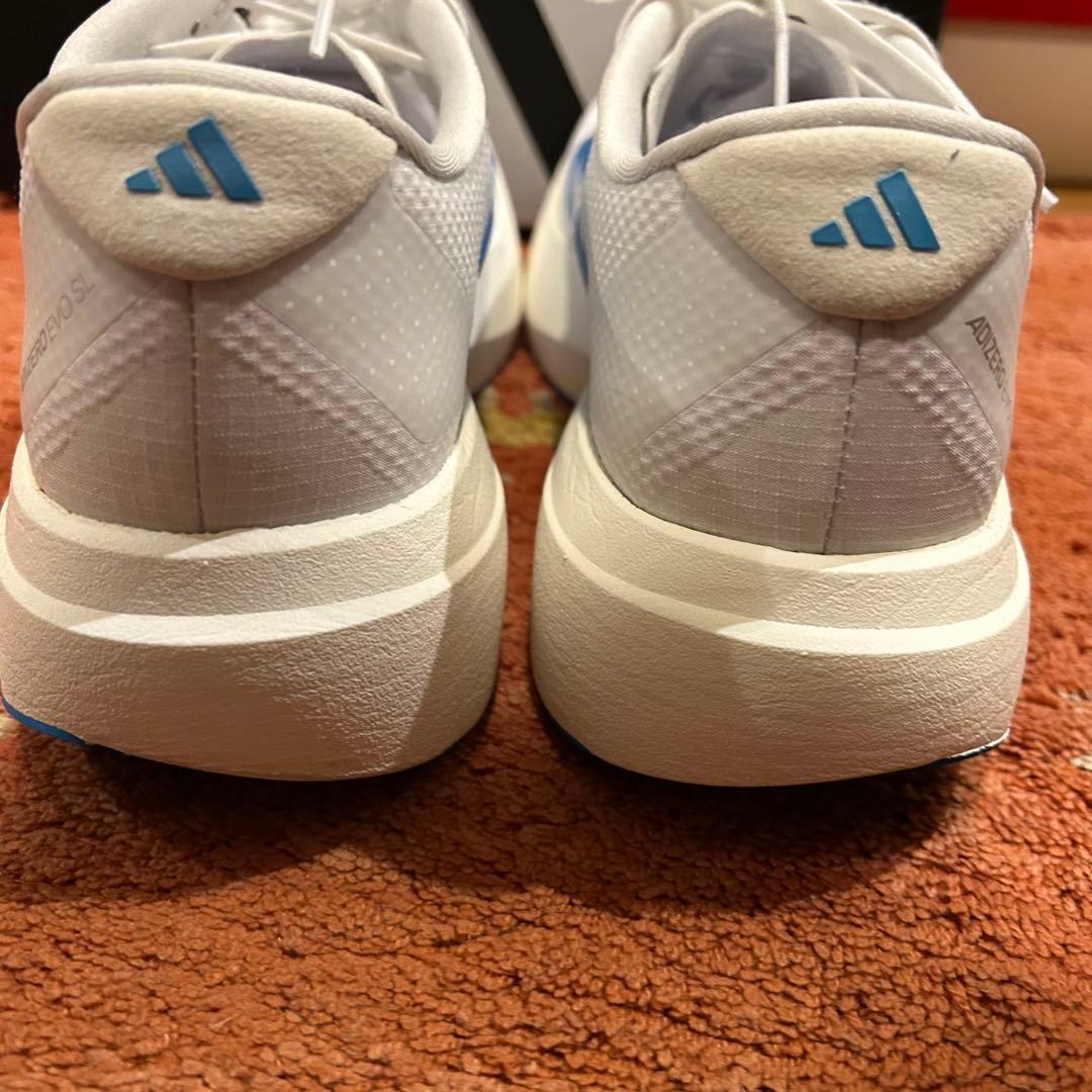 美品 アディダス ADIZERO EVO SL WOVEN サイズ26㎝