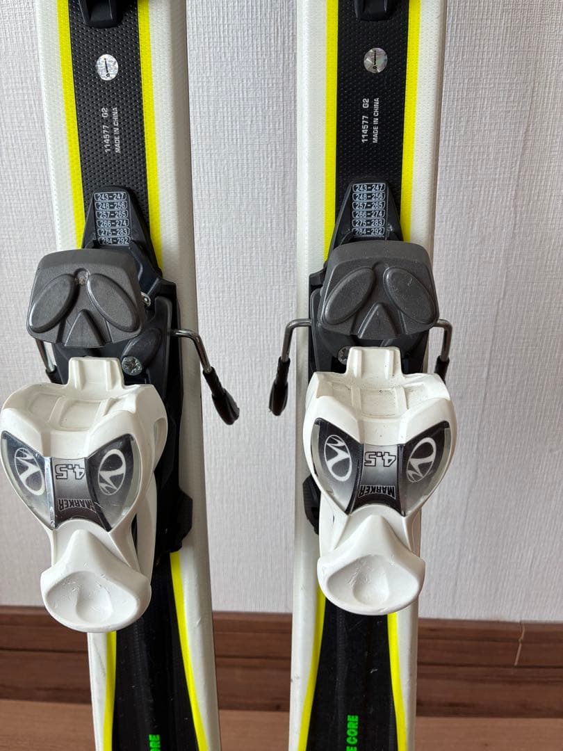 Volkl スキー ビンディング付き　130センチ