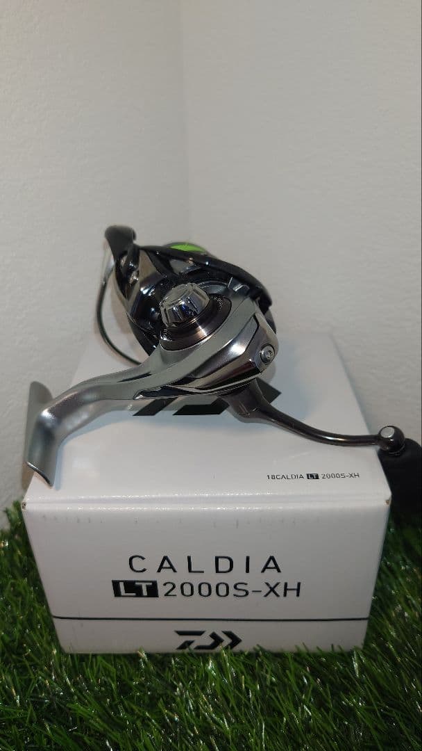 DAIWA 18CALDIA LT 2000S-XH スピニングリール